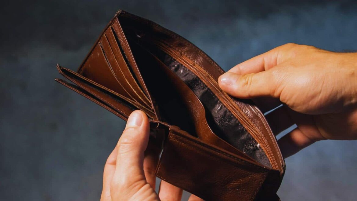 Волна повышений и новых налогов в 2026 году. Один на целых 900%. Некоторых все еще можно избежать
