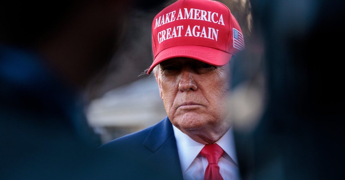 MAGA подрывает авторитет Трампа Американский лидер должен принять во внимание растущую критику внутри собственного лагеря. Его рейтинги продолжают падать, что не сулит республиканцам ничего плохого в контексте... сегодня, 55 минут назад
