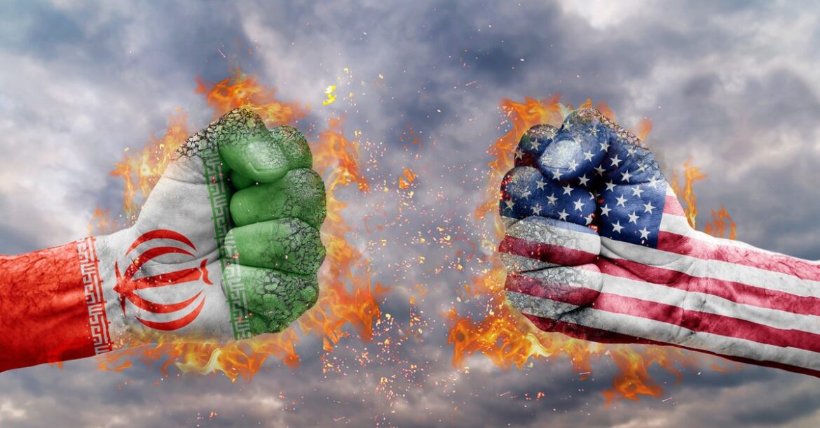 Конфликт между США и Ираном, 2026 г.: возможное вооруженное вмешательство в течение 24 часов. Отчет Рейтер
