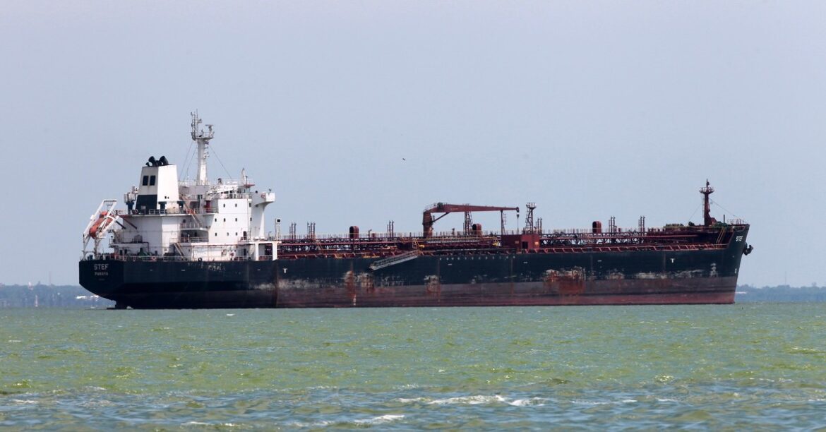 Трамп объявляет о конфискации венесуэльской нефти. Два миллиарда долларов на столе
