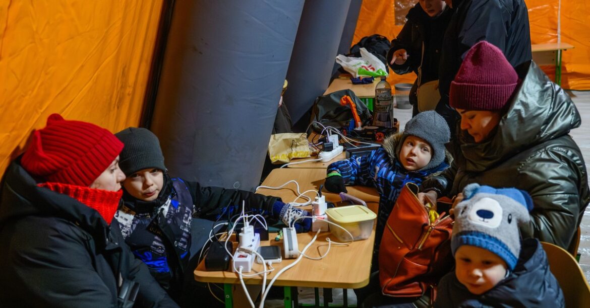 Энергетический кризис в Украине: 60 процентов Киева без электричества и отопления. Аварийные отключения по всей стране
