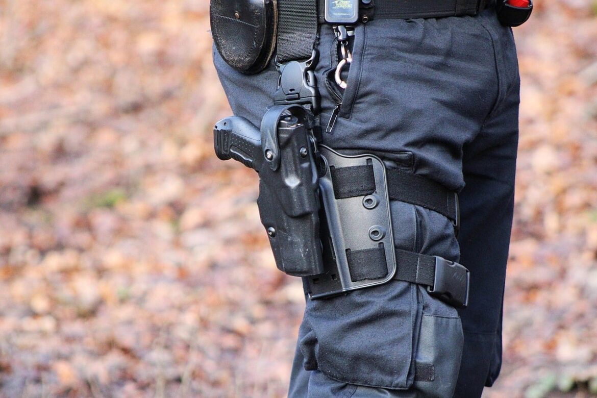 Беларусь массово отправляет иммигрантов в Польшу через сеть туннелей? The Telegraph предупреждает Европу
