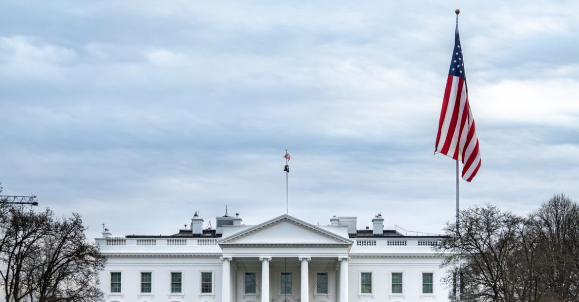 Военные базы на Ближнем Востоке приведены в боевую готовность. Эвакуация персонала
