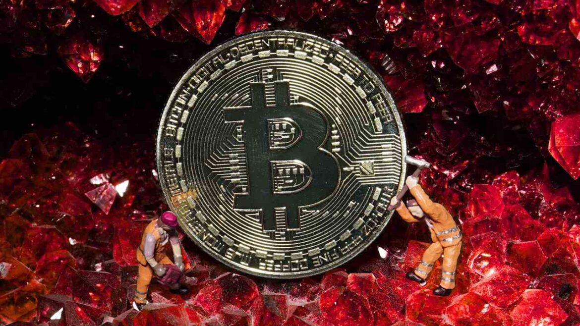 Хешрейт Биткойна падает на 10%, а рентабельность горнодобывающей отрасли падает до исторического минимума. «Шахтеры капитулируют»
