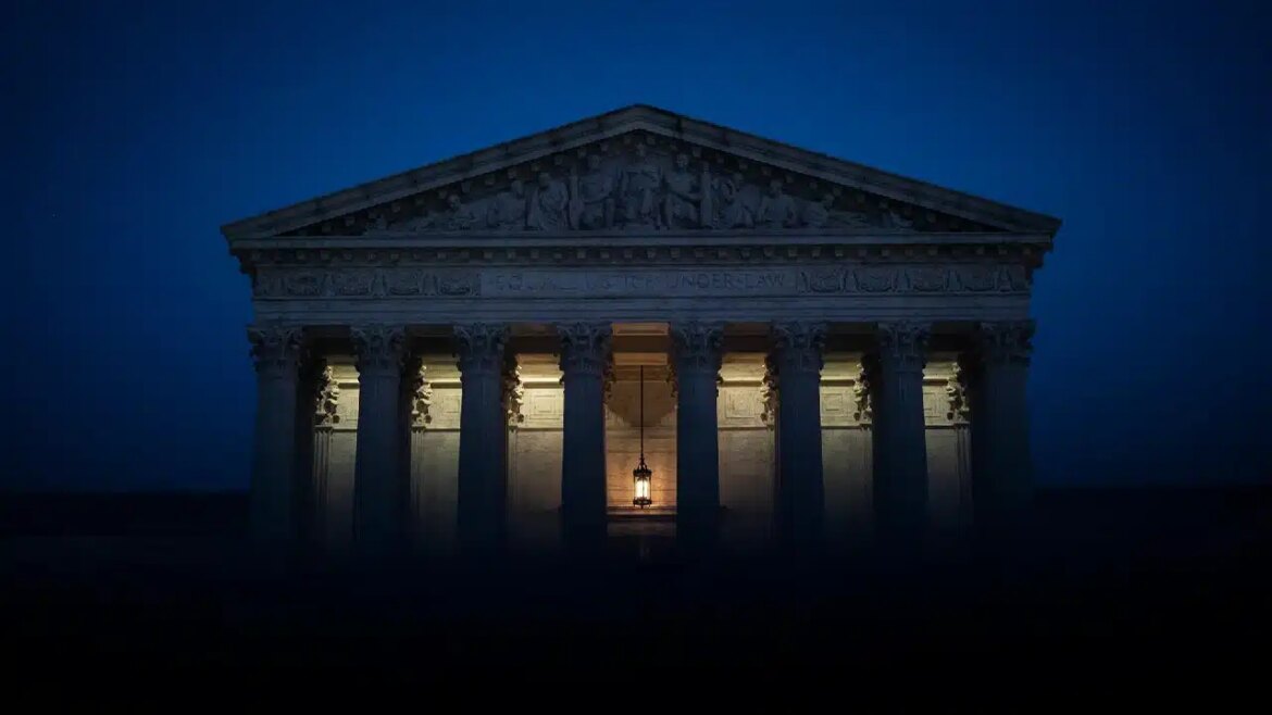 Это может стать шоком для рынков: решение Верховного суда США. Вот сценарии
