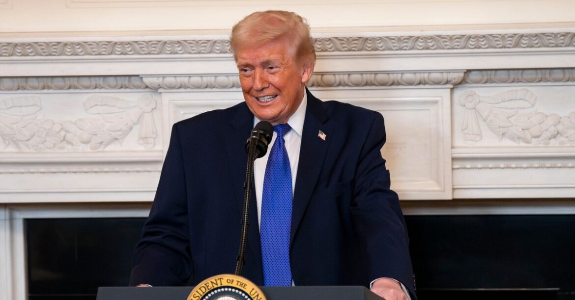 Трамп комментирует спорную отмену тарифов: «Непатриотичные судьи»
