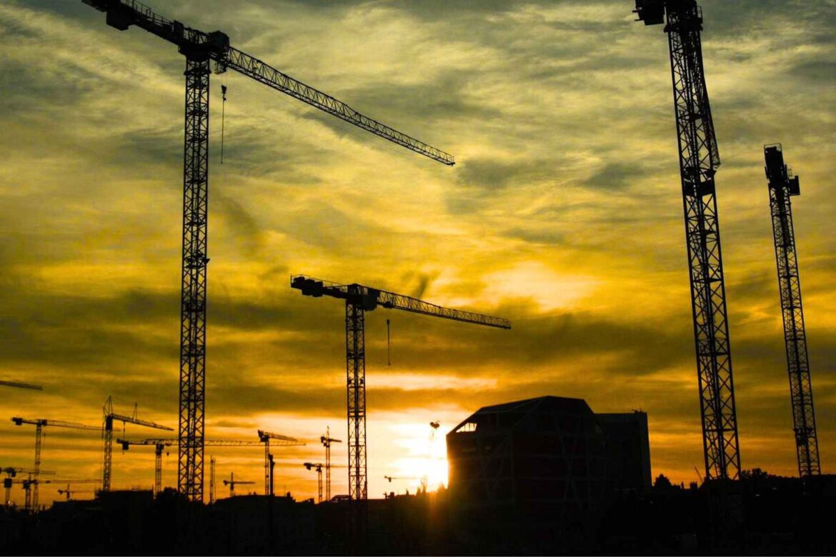 Рынок недвижимости рушится? Последние данные по кредитам не оставляют сомнений. Разработчики к стенке?
