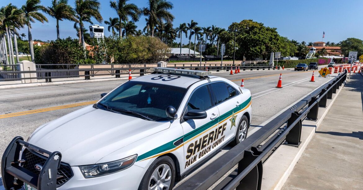 Агенты Секретной службы застрелили мужчину, вошедшего в Мар-а-Лаго
