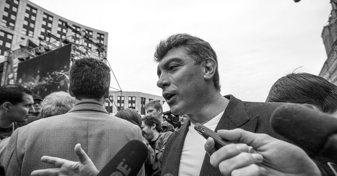 Сегодня 11 лет со дня смерти Бориса Немцова. Оппозиционер прославился резкой критикой Кремля
