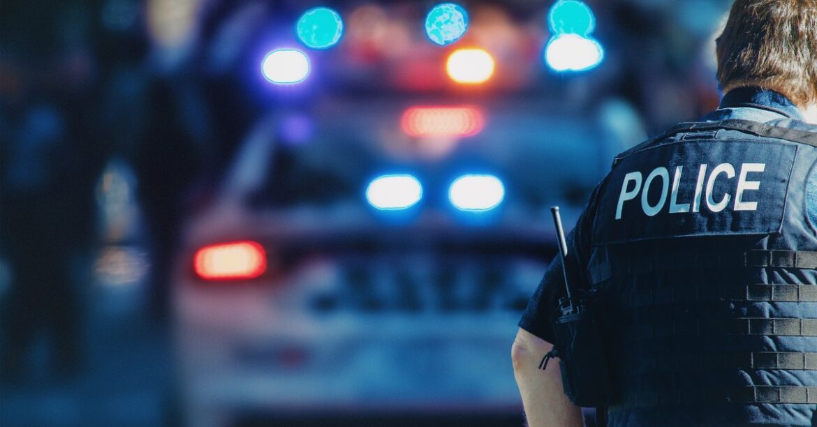 Три человека погибли в результате стрельбы в США. ФБР расследует возможный террористический мотив
