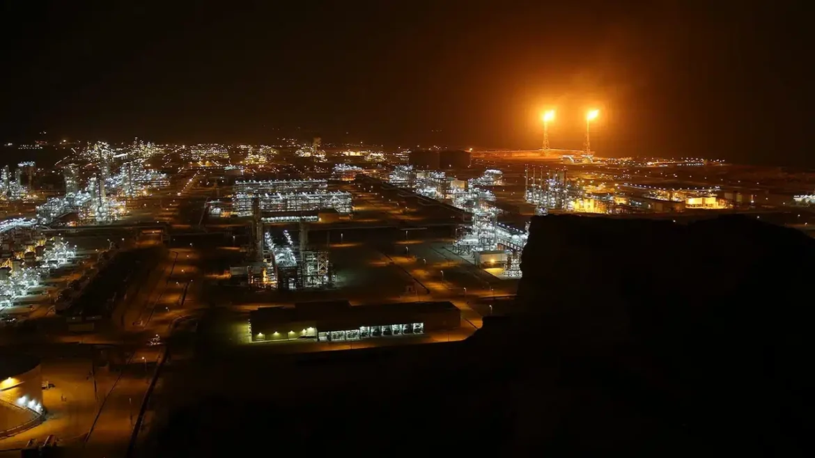 Итоги войны на Ближнем Востоке (18 марта 2026 г.). Горящие нефтяные месторождения, война выходит на новый морской простор
