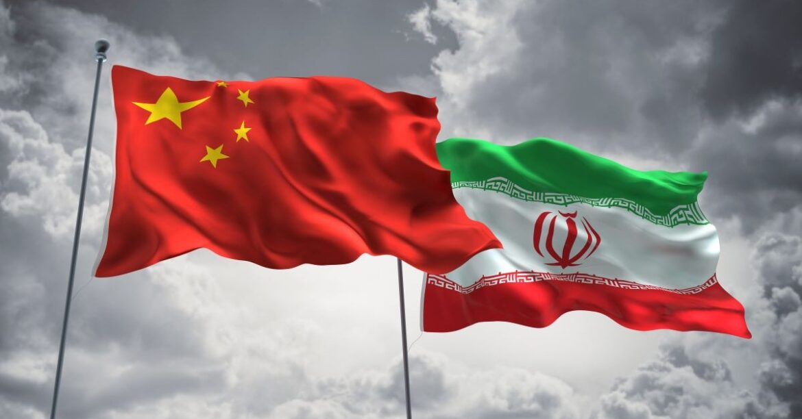 Китай осуждает убийство иранского лидера. Они призывают к перемирию. Министр иностранных дел Китая Ван И в воскресенье назвал убийство высшего духовного и политического лидера Ирана аятоллы Али Хаменеи "не... сегодня, 12:57"
