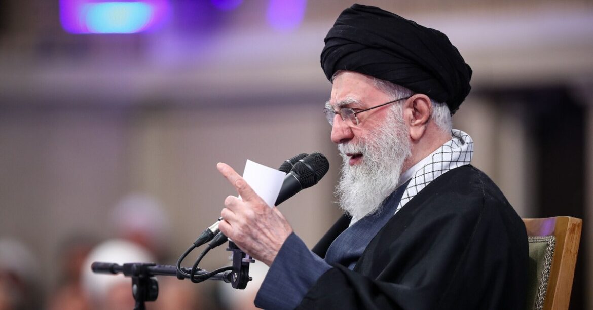 Али Хаменеи мертв. Израильский чиновник о нахождении тела подтвердил Дональд Трамп
