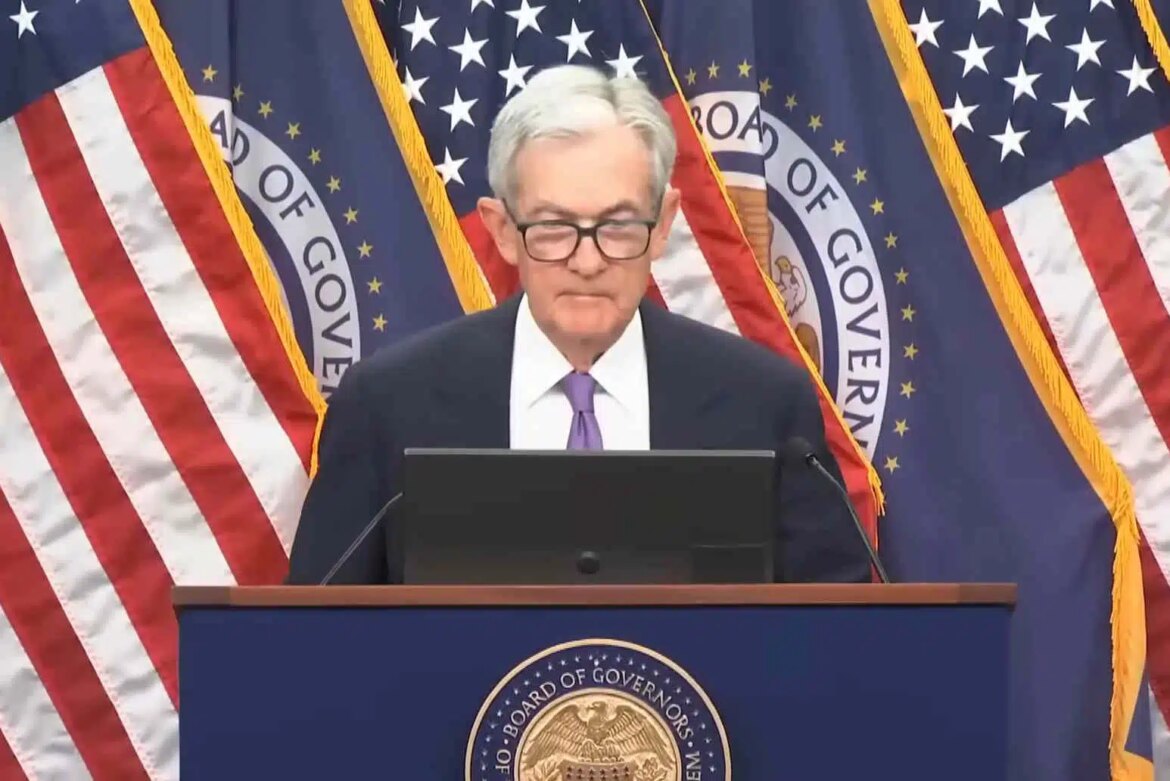 Суматоха войны поражает рынки. ФРС приняла решение, которое изменит баланс сил в мировой экономике
