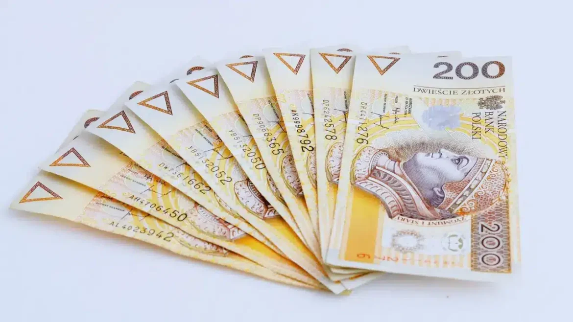 Инфляция снова растет. Правительство снижает цены на топливо. Соберет ли он 800 плюс?
