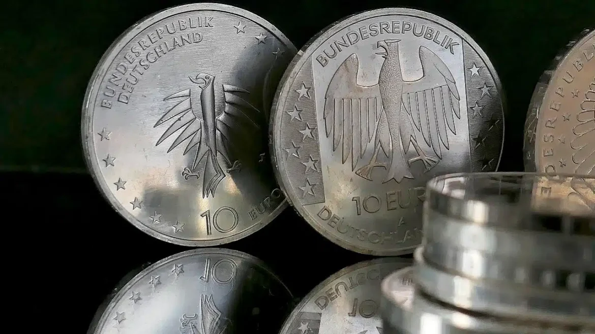История повторяется? Немцы «портят» серебряные монеты, разбавляют металлический сплав
