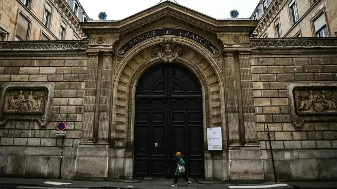 «Не политически мотивировано». Франция забирает оставшееся золото из хранилищ ФРС, официальное объяснение неубедительно
